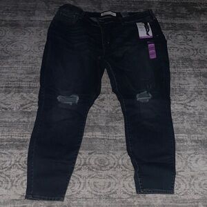 NEW-SIGNATURE  LEVIS  WOMANS MID RISE SUPER SKINNY JEANS in Dark Blue